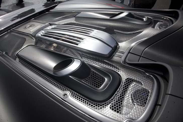 Porsche 918 Spyder photo gallery